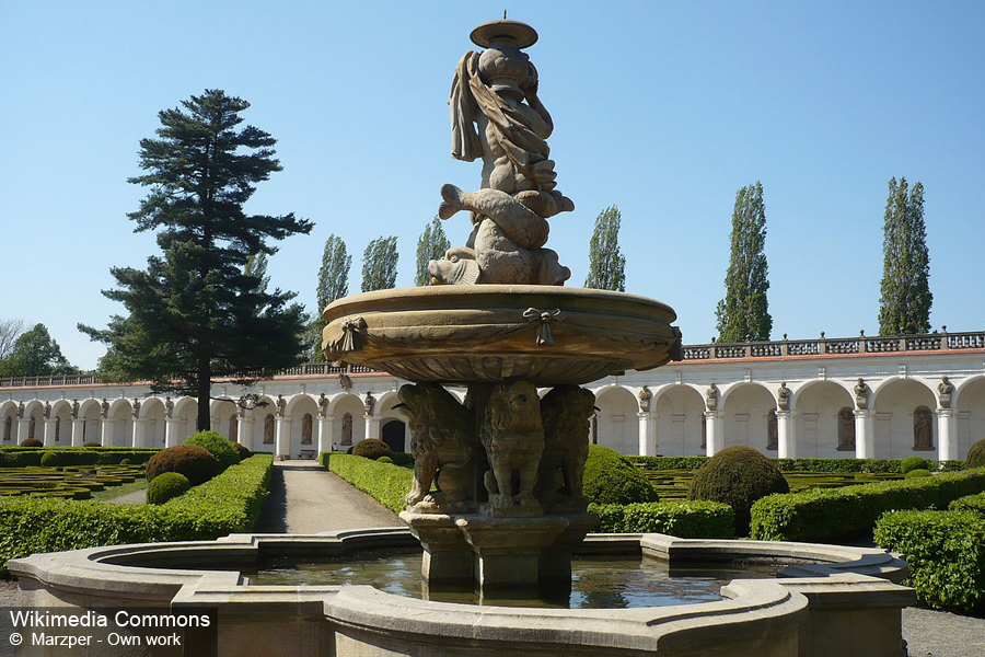 Замковый сад, фонтан